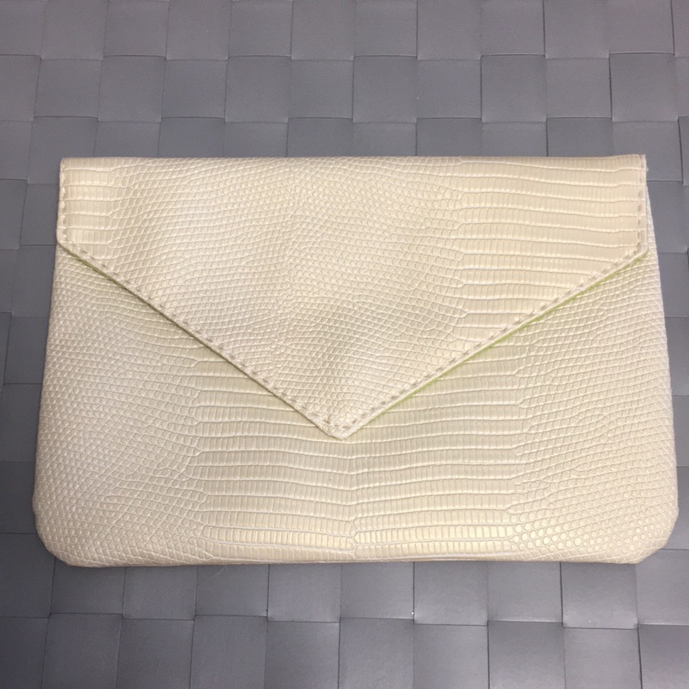 IPSY makeup bag